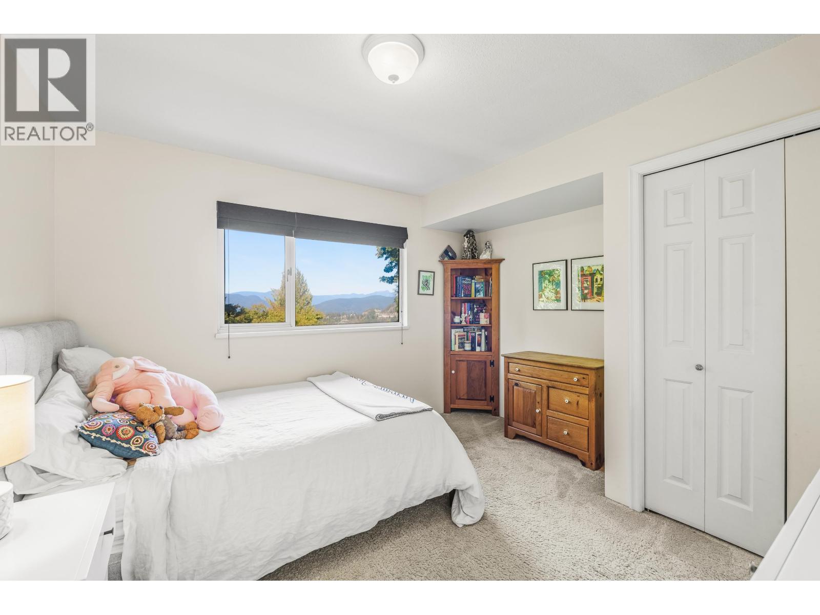 5219 HEADLAND DRIVE, West Vancouver