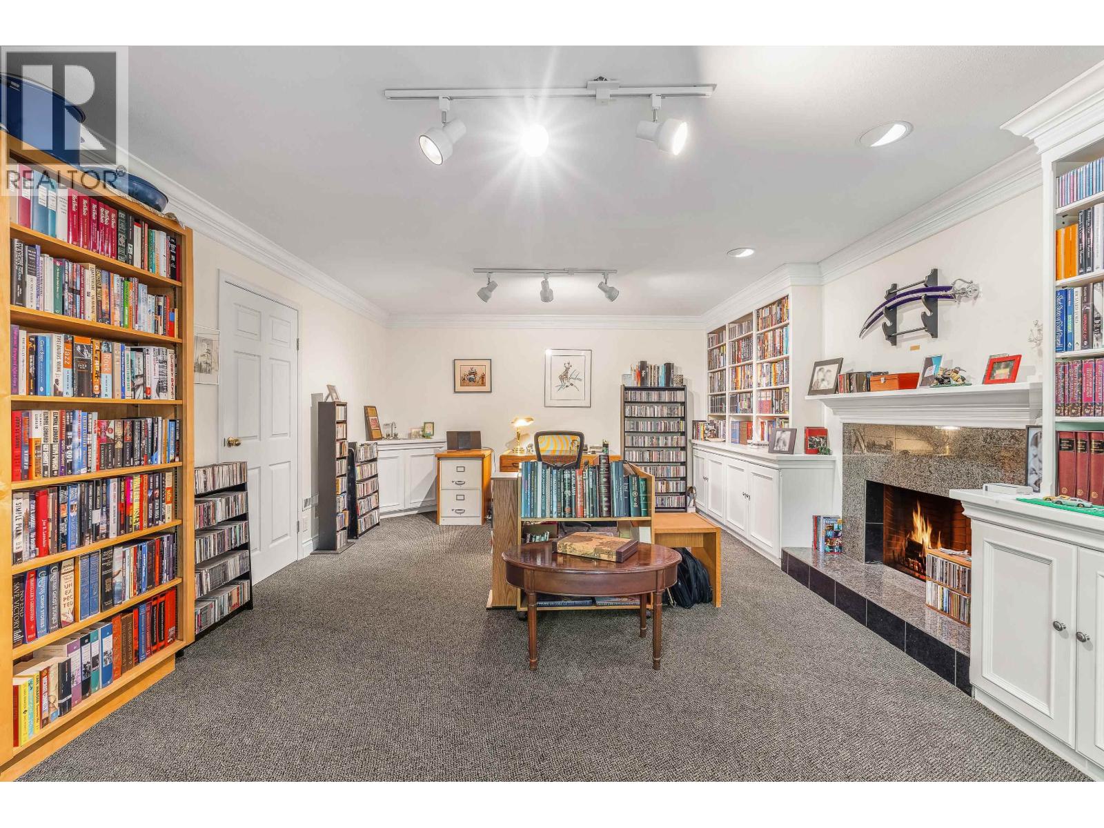 5219 HEADLAND DRIVE, West Vancouver