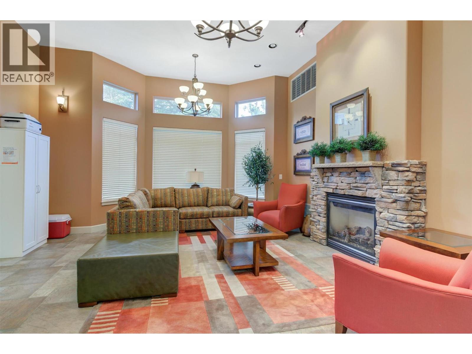 273 4035 Gellatly Road South, West Kelowna