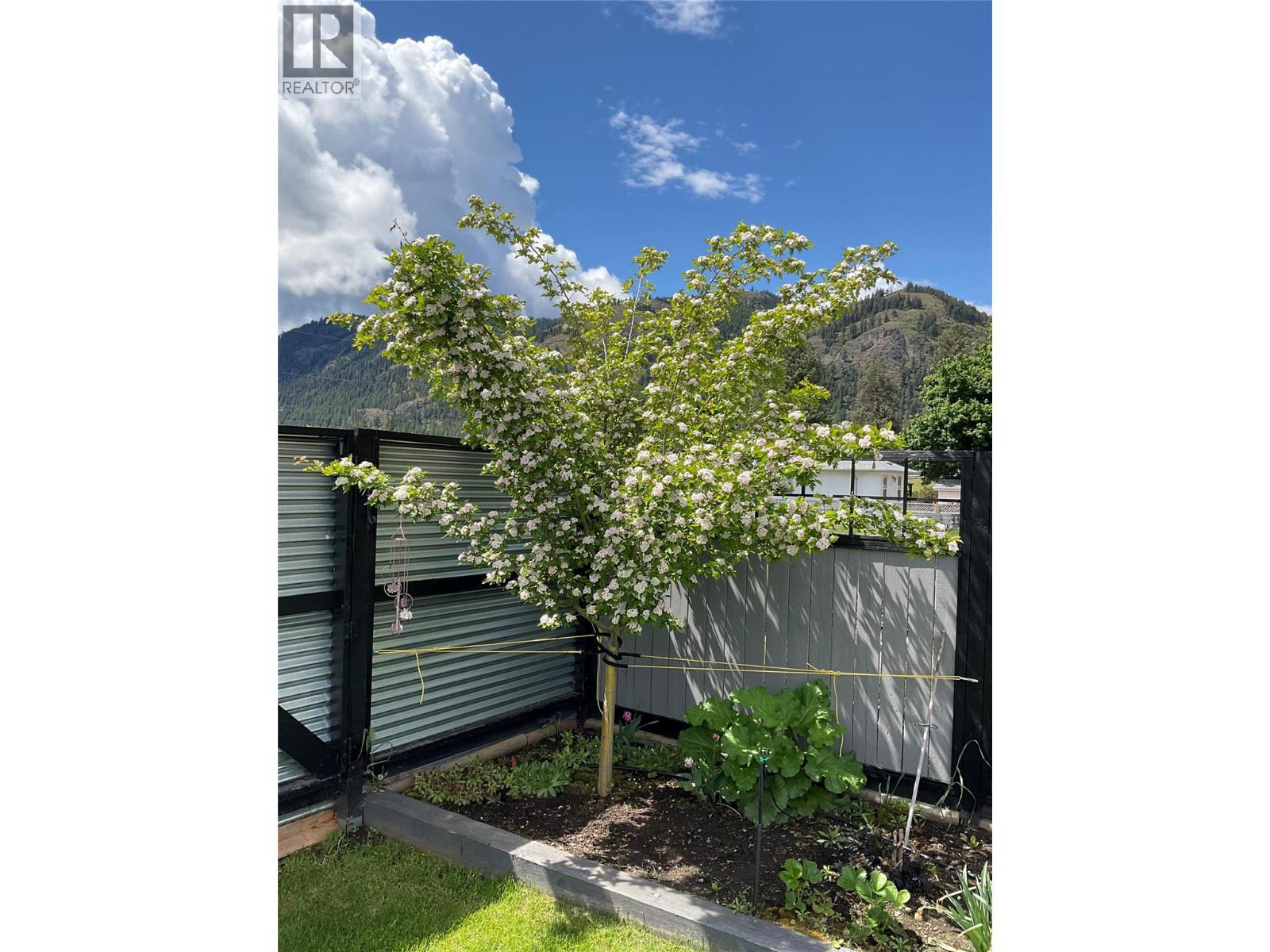 324 Hartland Avenue, Midway