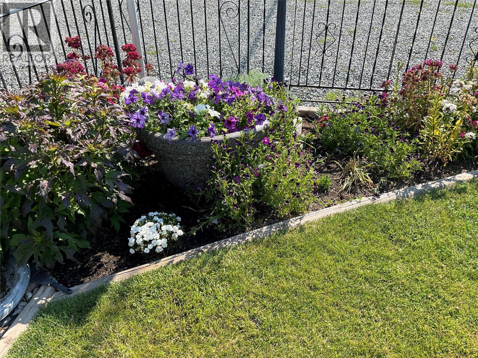 324 Hartland Avenue, Midway