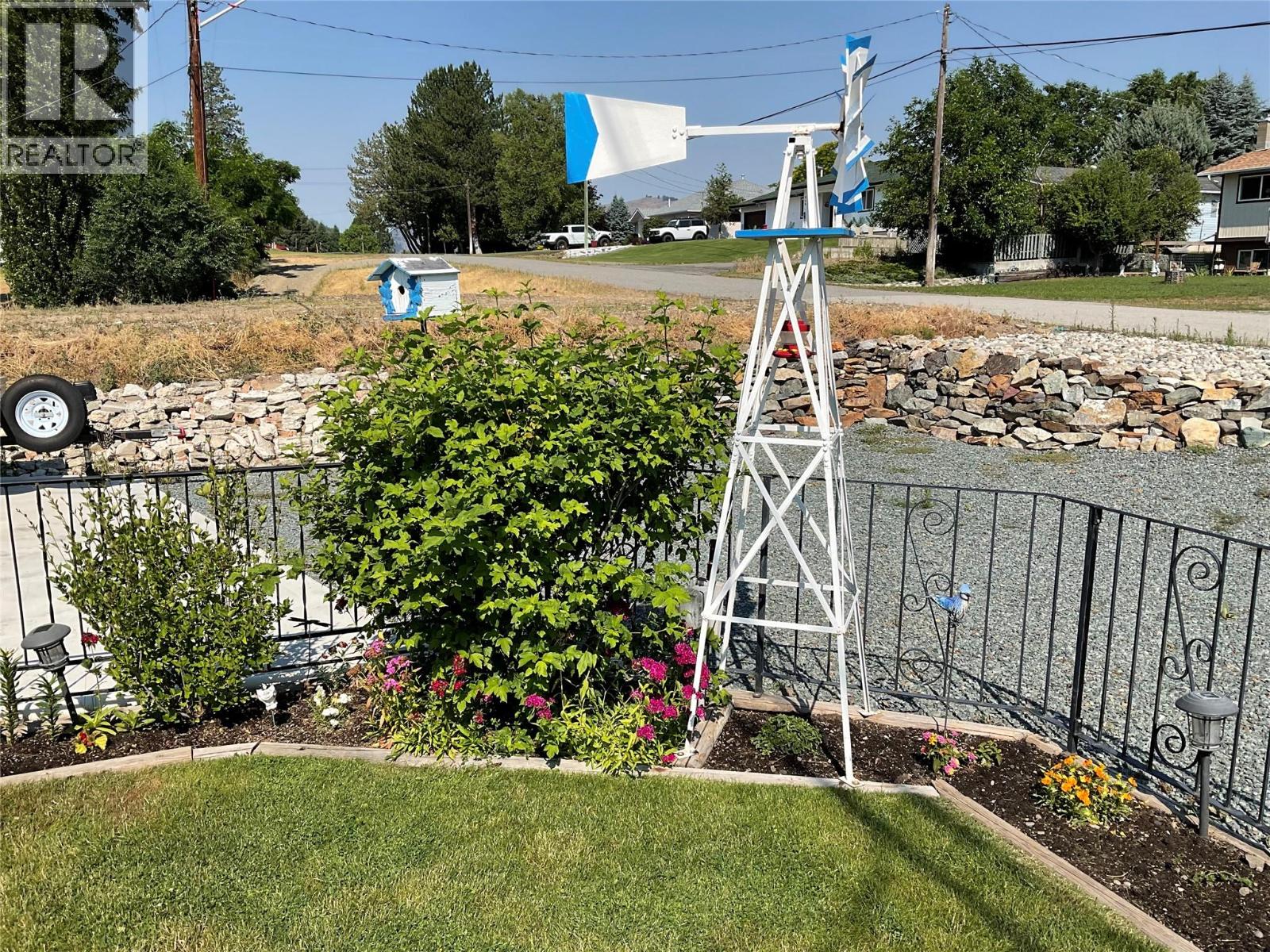 324 Hartland Avenue, Midway