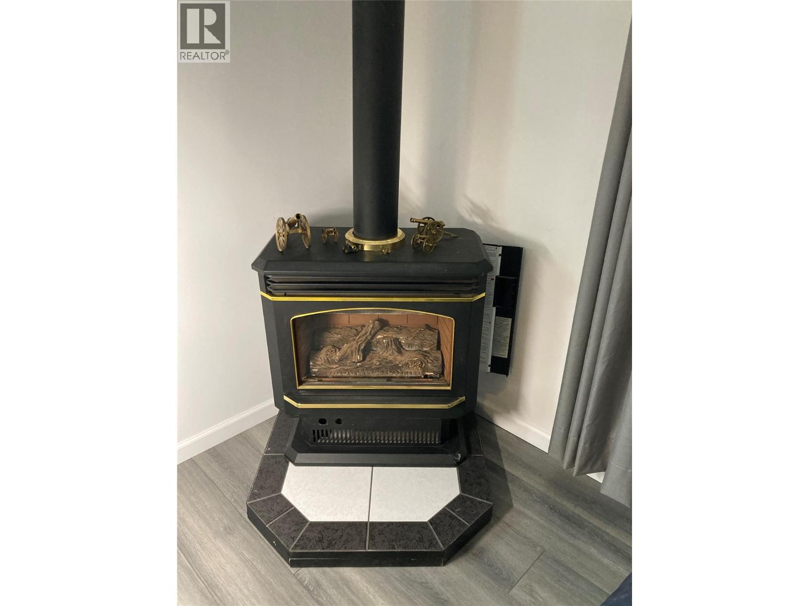 324 Hartland Avenue, Midway