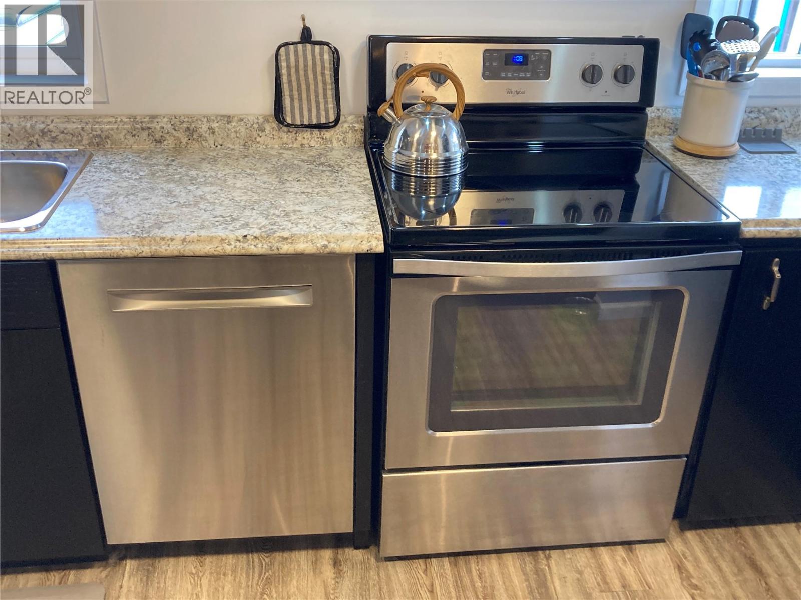 324 Hartland Avenue, Midway