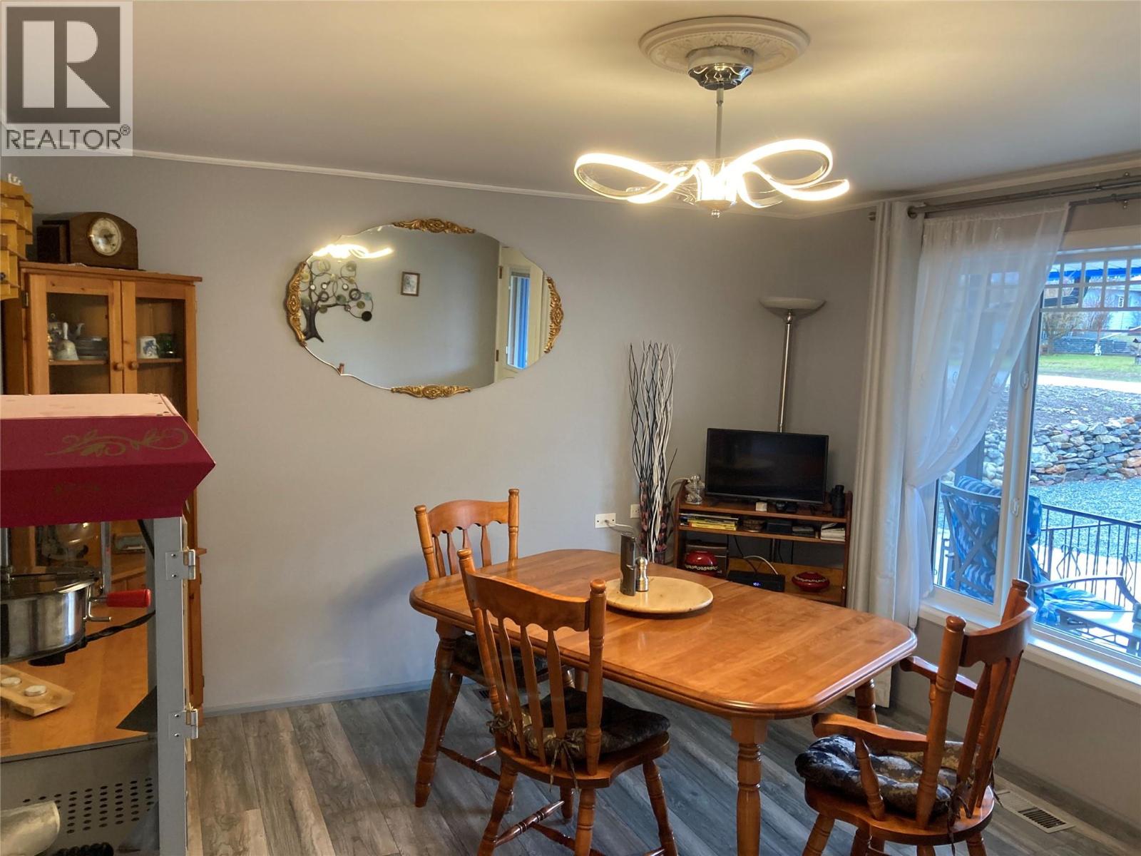 324 Hartland Avenue - 48