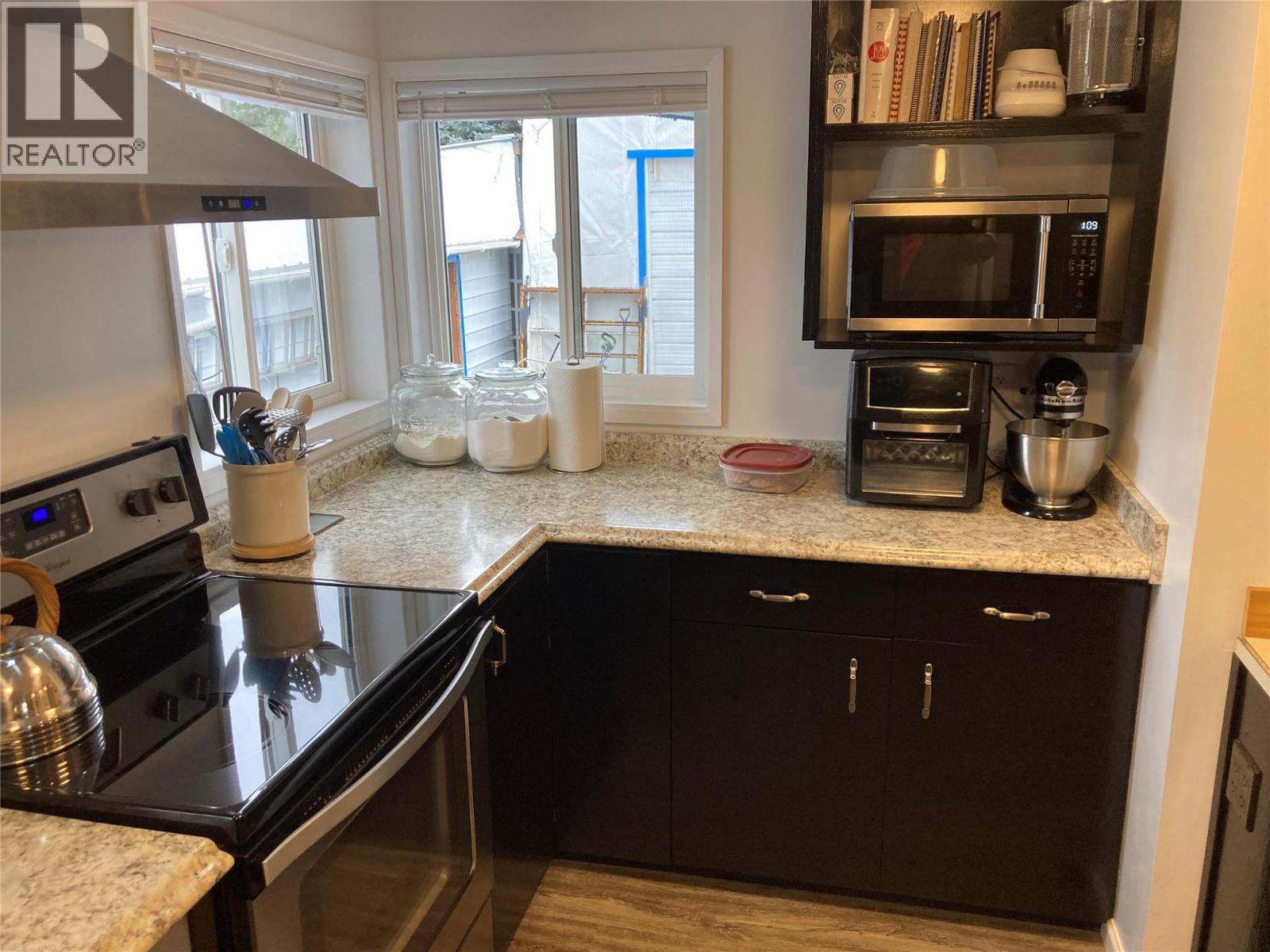 324 Hartland Avenue, Midway