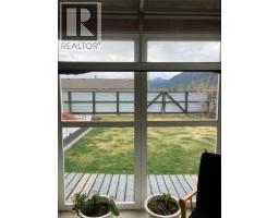 324 Hartland Avenue, Midway, BC V0H1M0 Photo 30