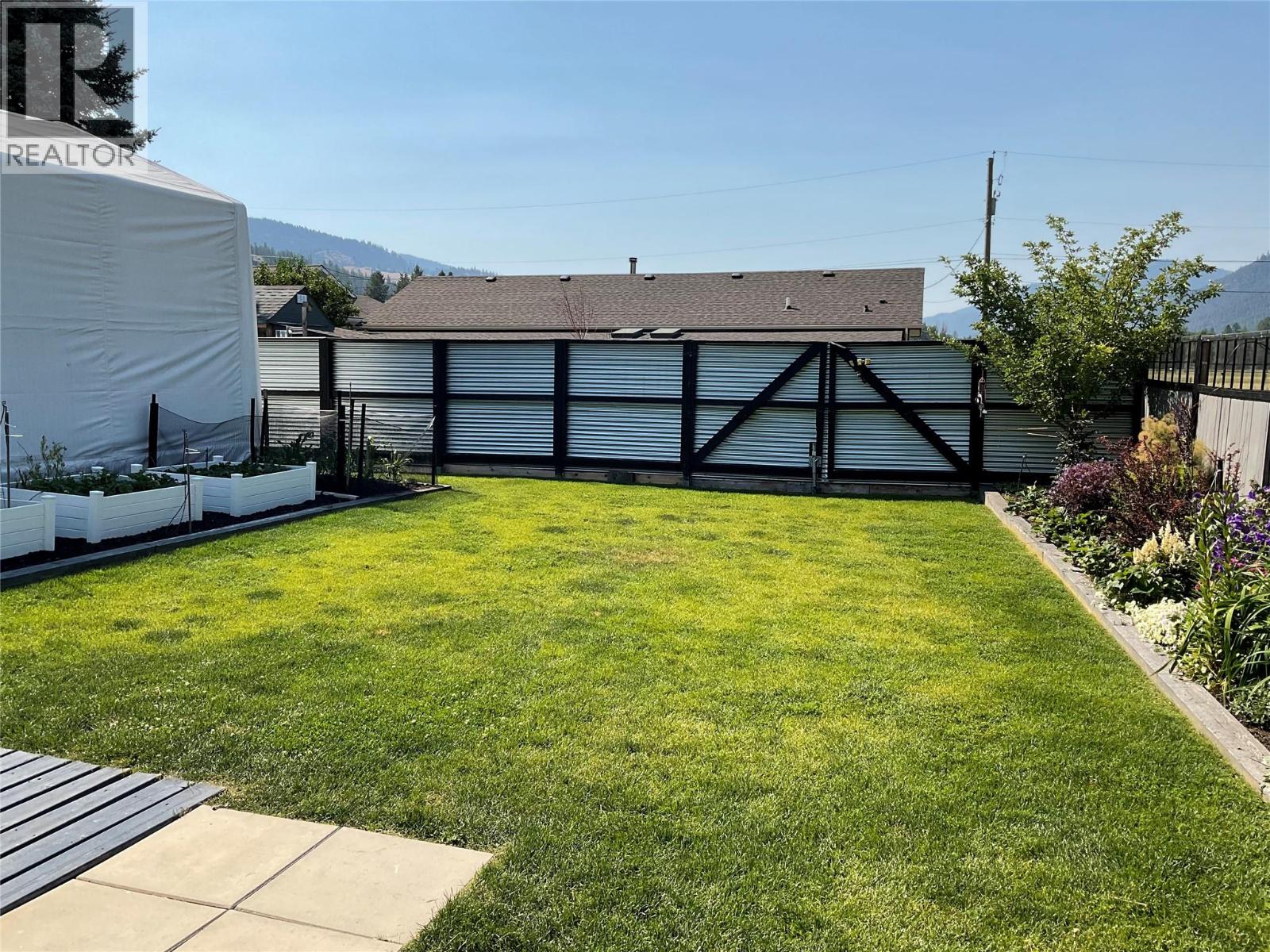 324 Hartland Avenue, Midway