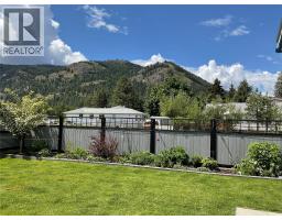 324 Hartland Avenue, Midway, BC V0H1M0 Photo 17