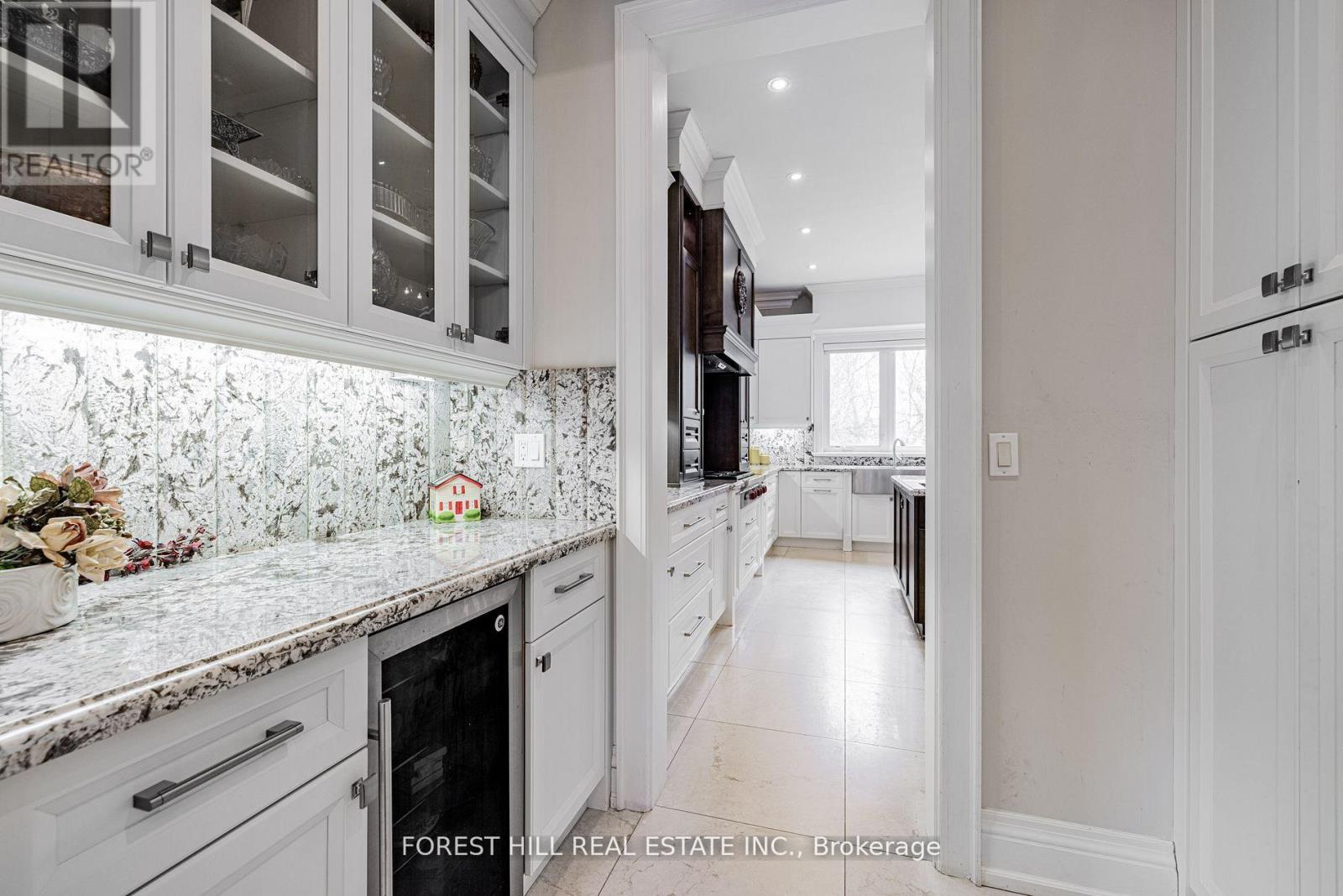 60 HAWKSBURY DRIVE - 12