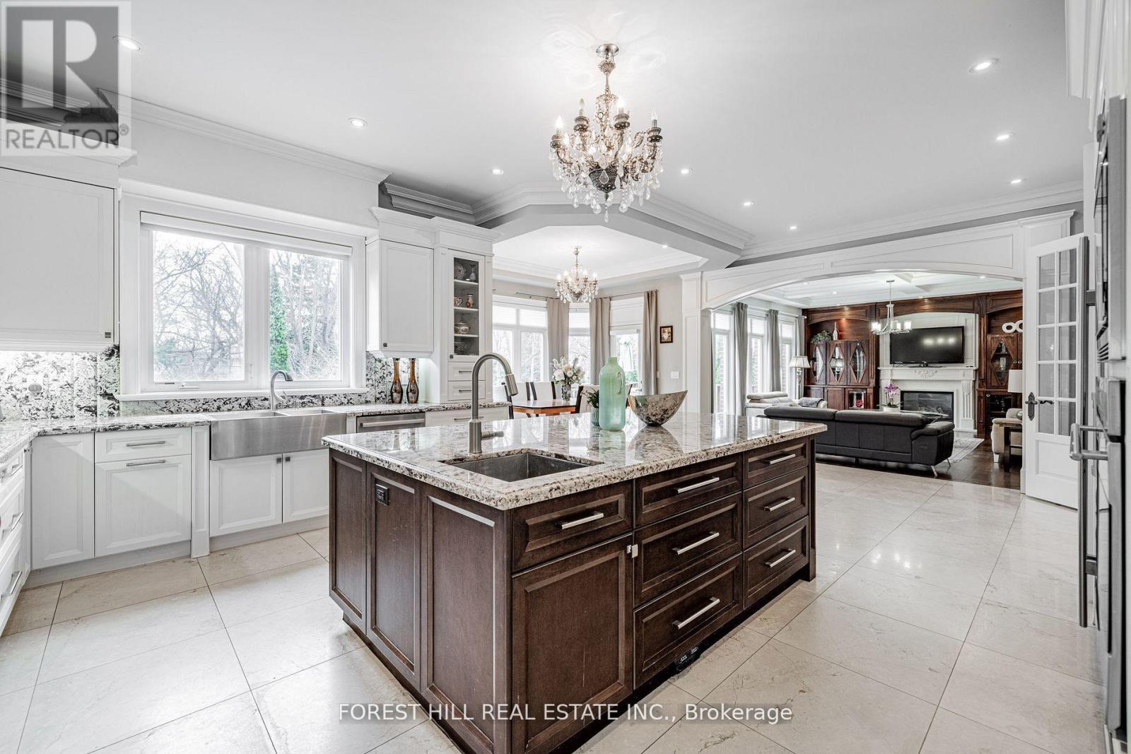 60 HAWKSBURY DRIVE - 22