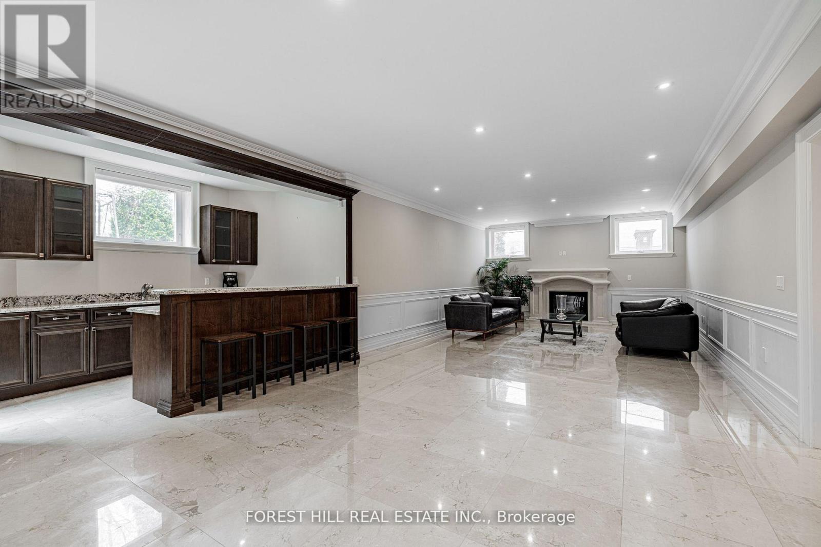 60 HAWKSBURY DRIVE - 40