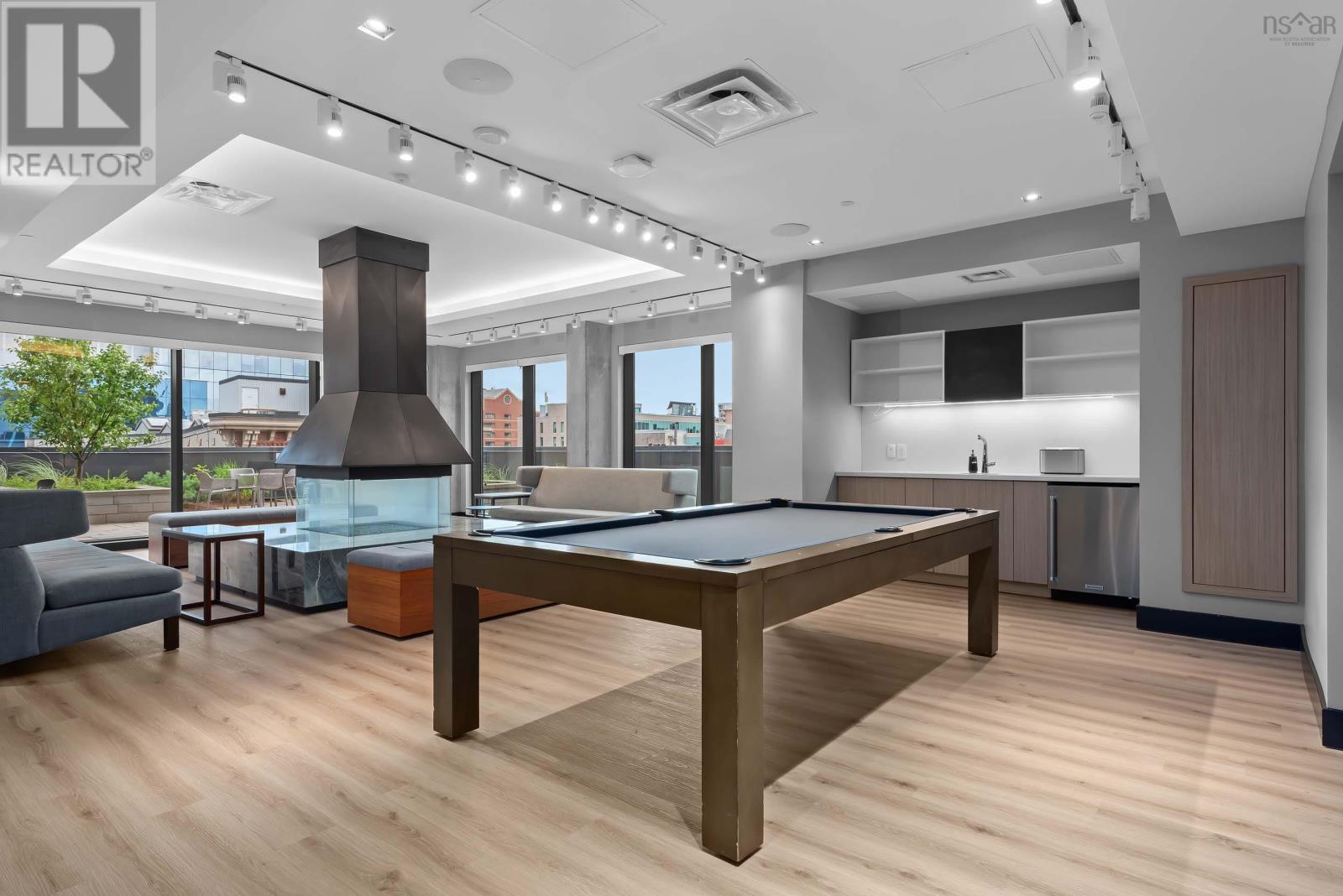 Property 30 of 36 of 1006 1650 Granville Street