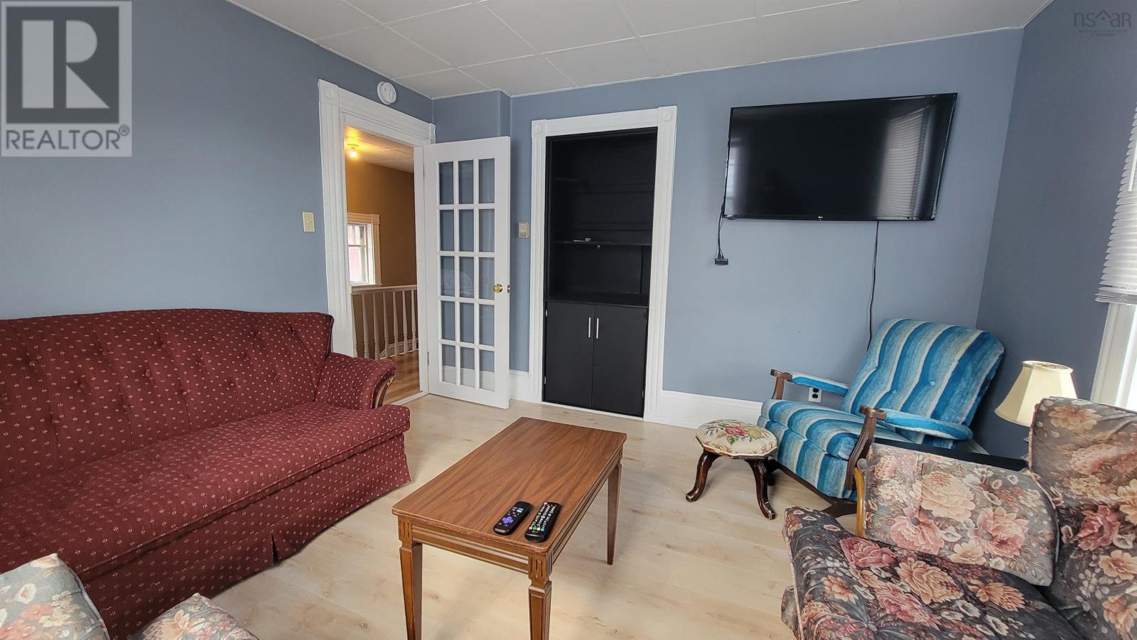 Property 22 of 30 of 30 Parade Street