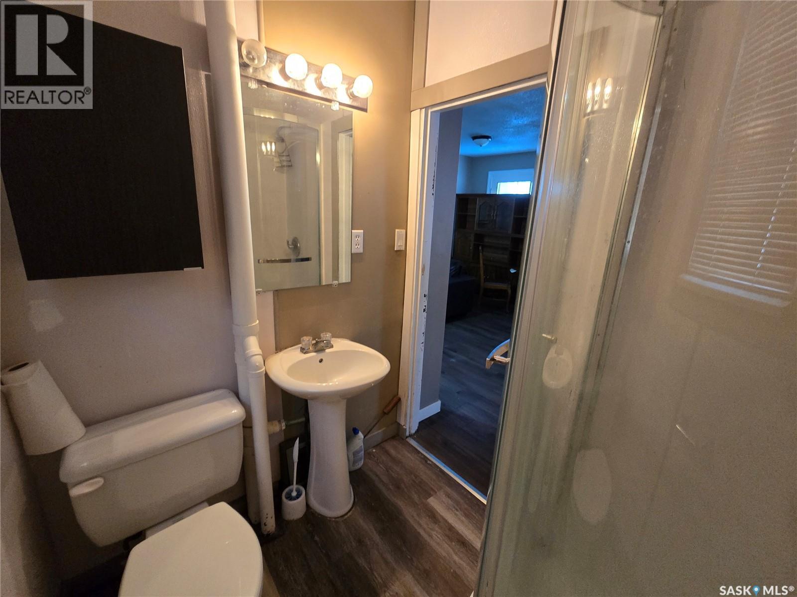 719 MAIN STREET - 18