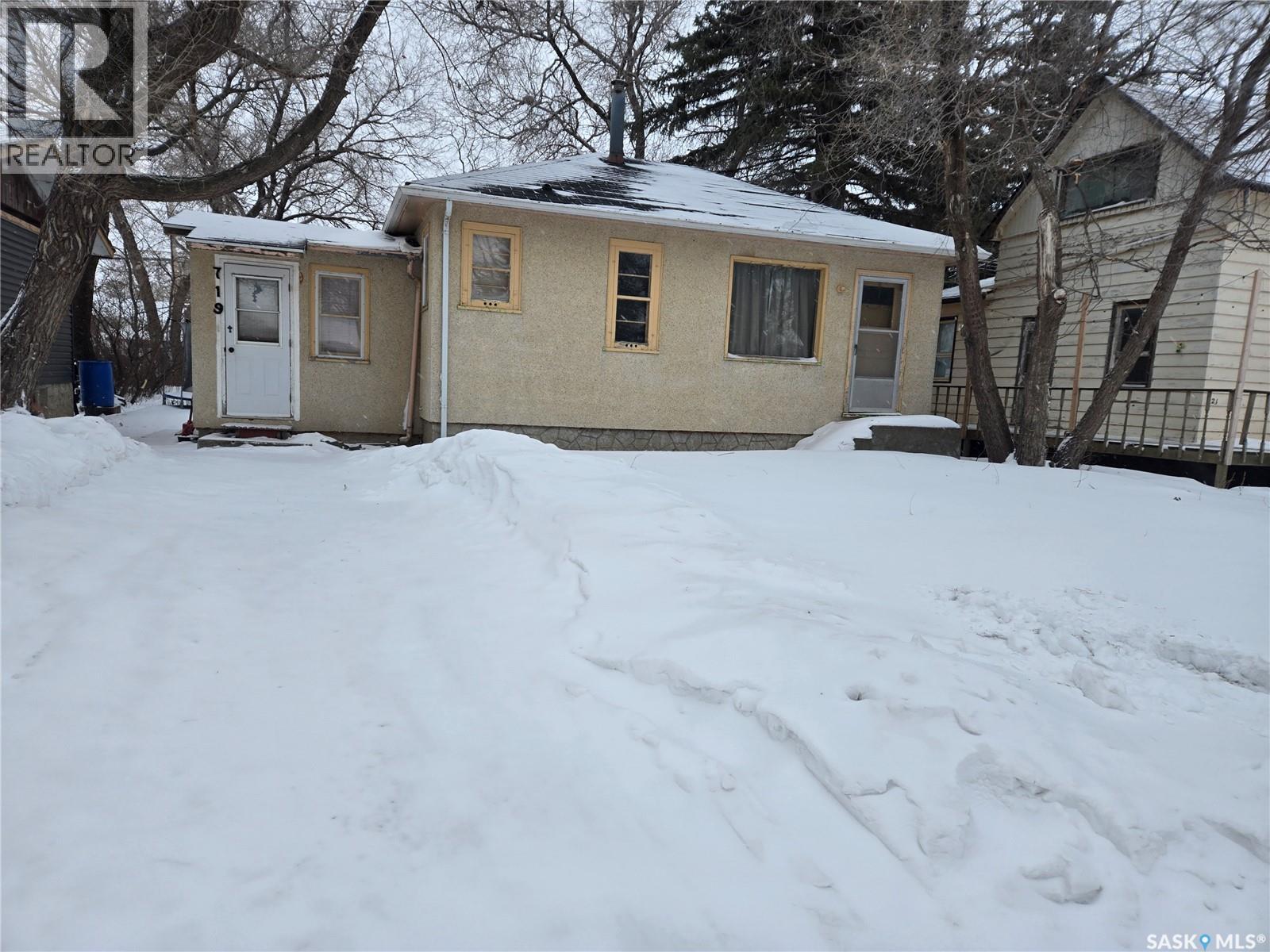 719 MAIN STREET - 2