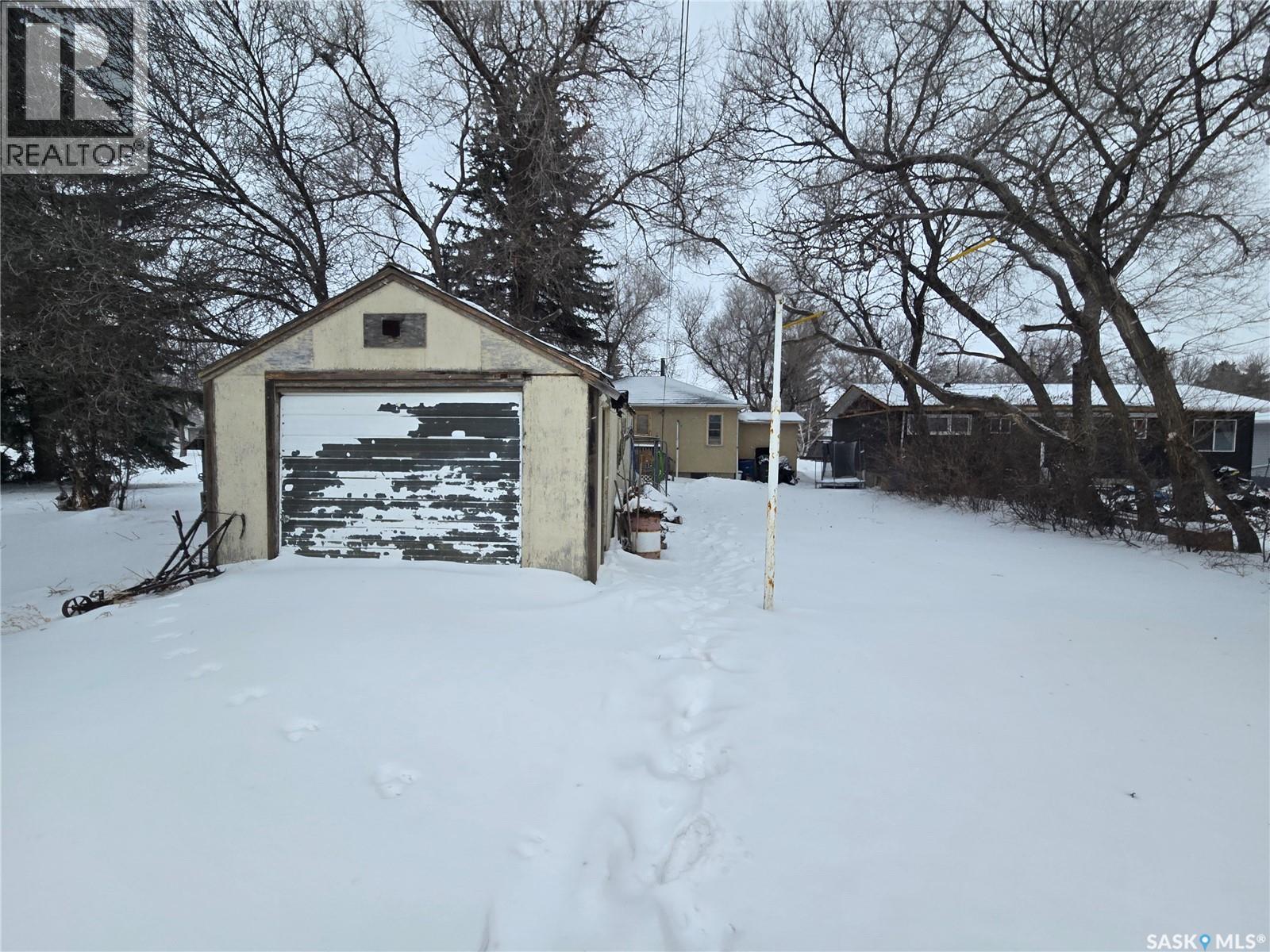 719 MAIN STREET - 4