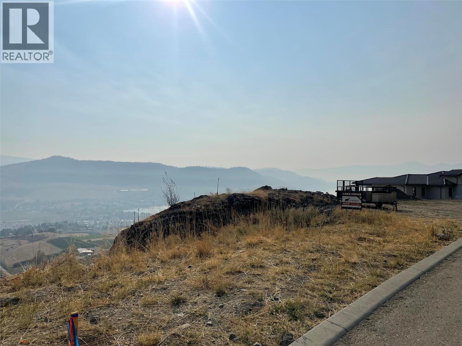  595 Vineyard Way North, Vernon