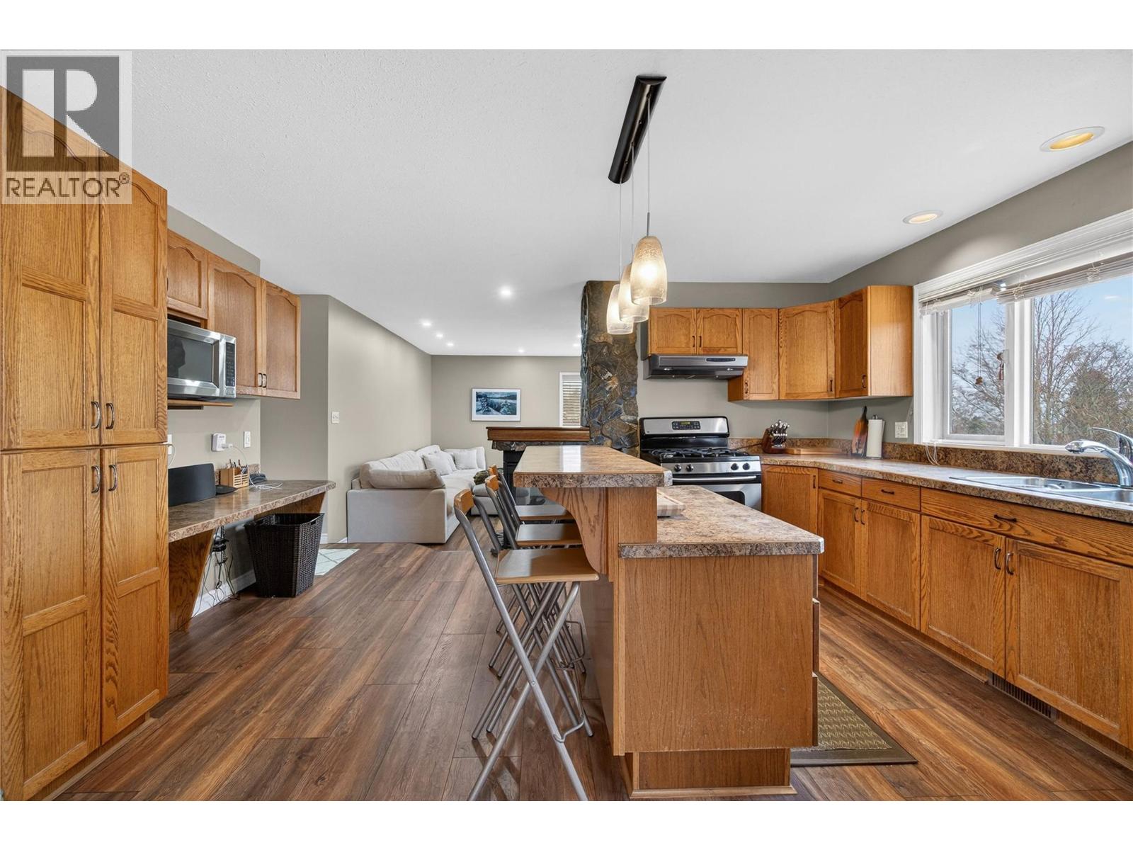  4851 13 Street Northeast, Salmon Arm