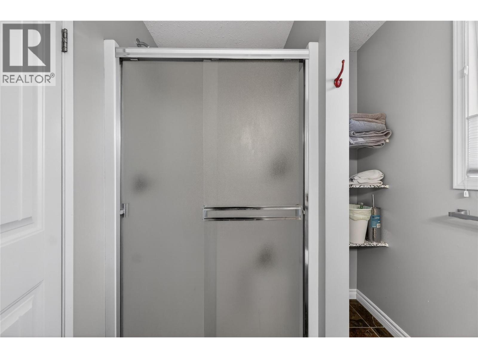  4851 13 Street Northeast, Salmon Arm