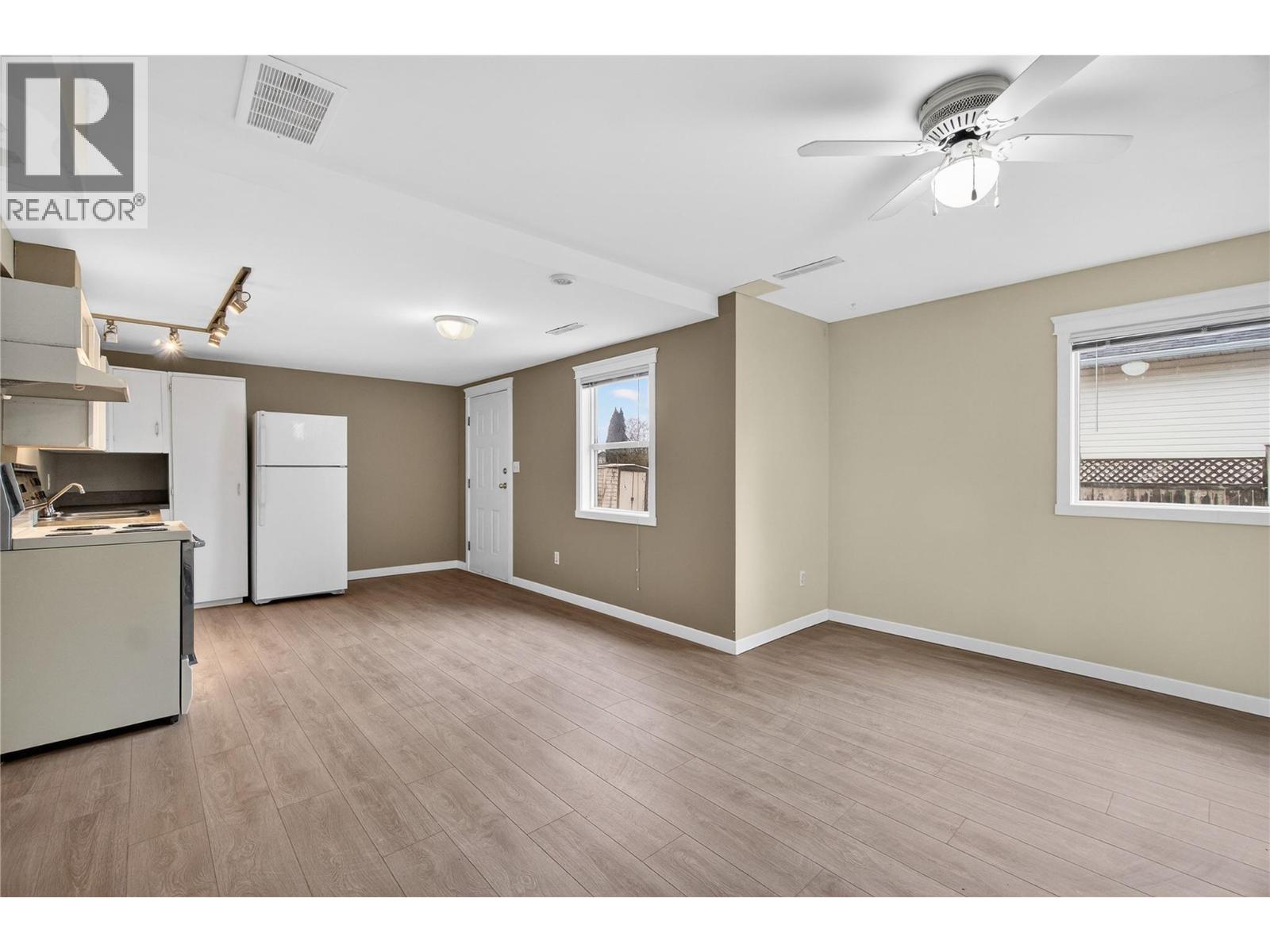  4851 13 Street Northeast, Salmon Arm