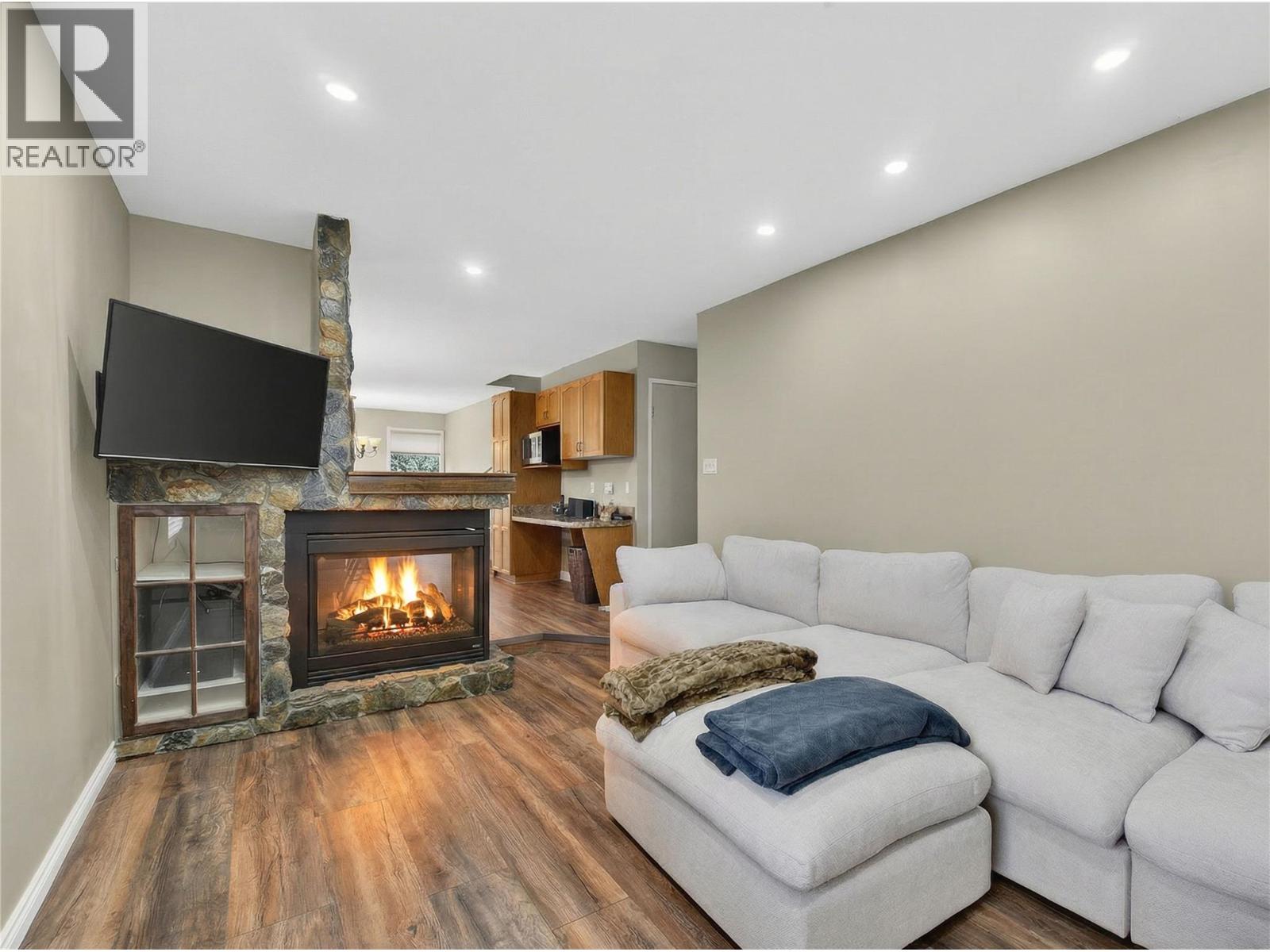  4851 13 Street Northeast, Salmon Arm