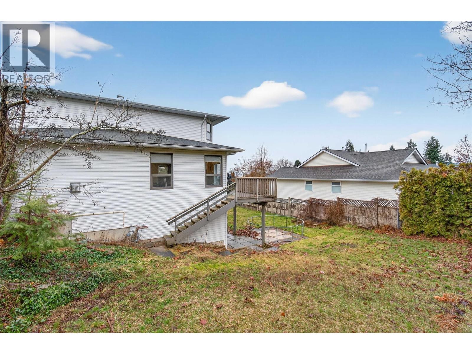  4851 13 Street Northeast, Salmon Arm