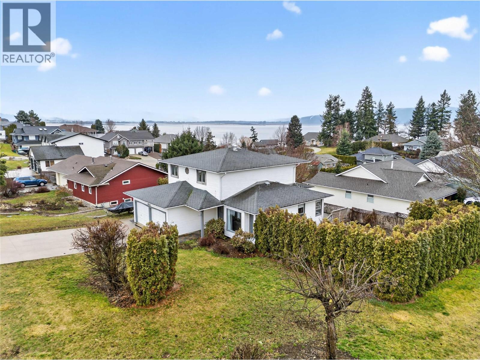  4851 13 Street Northeast, Salmon Arm