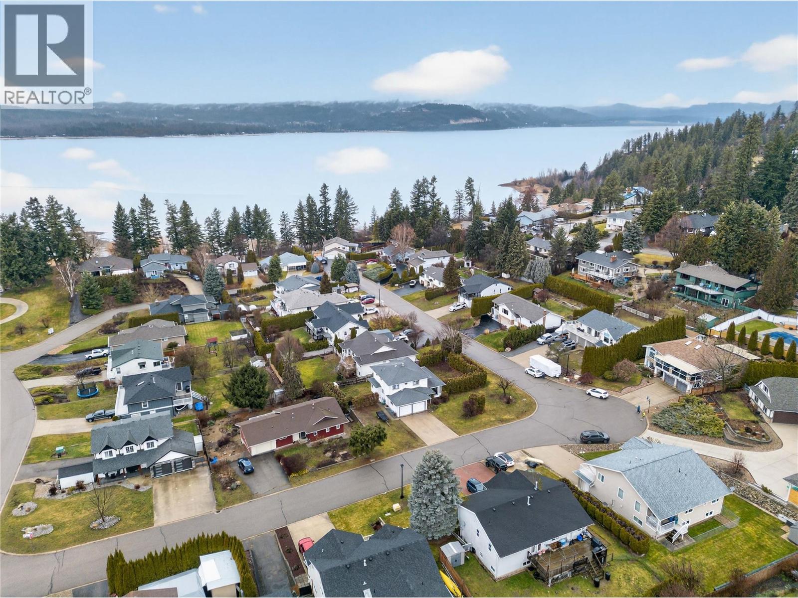  4851 13 Street Northeast, Salmon Arm