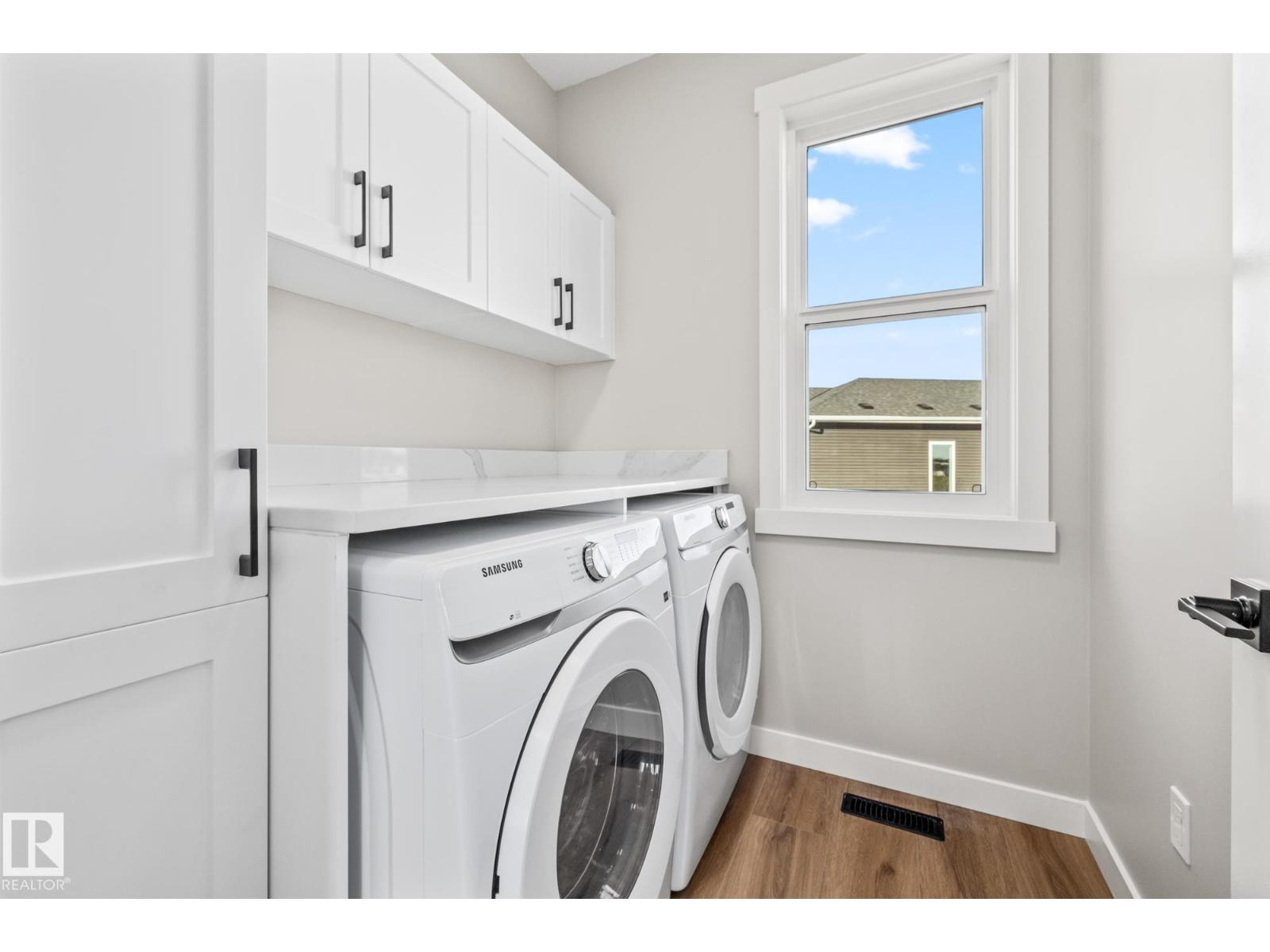 671 King ST, Spruce Grove