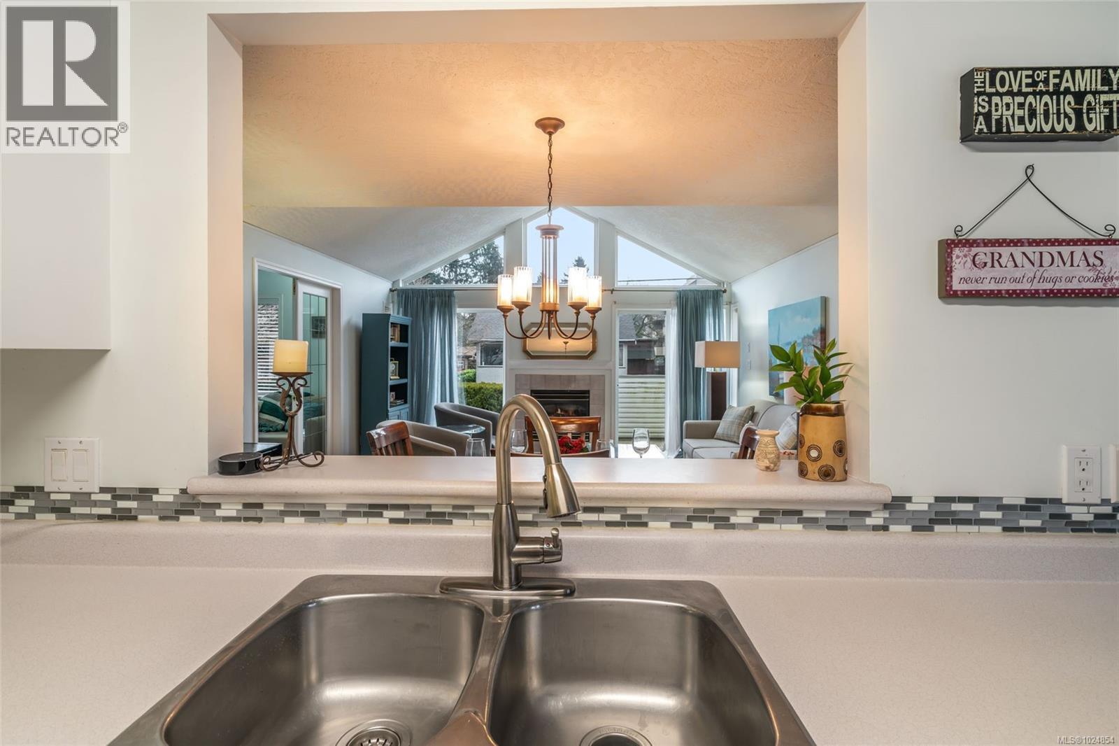 6 571 Bradley St, Nanaimo