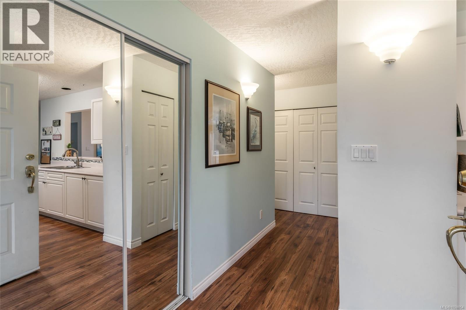 6 571 Bradley St, Nanaimo