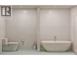 404 7815 Wallace Dr, Central Saanich, BC V8M2B1 Photo 12