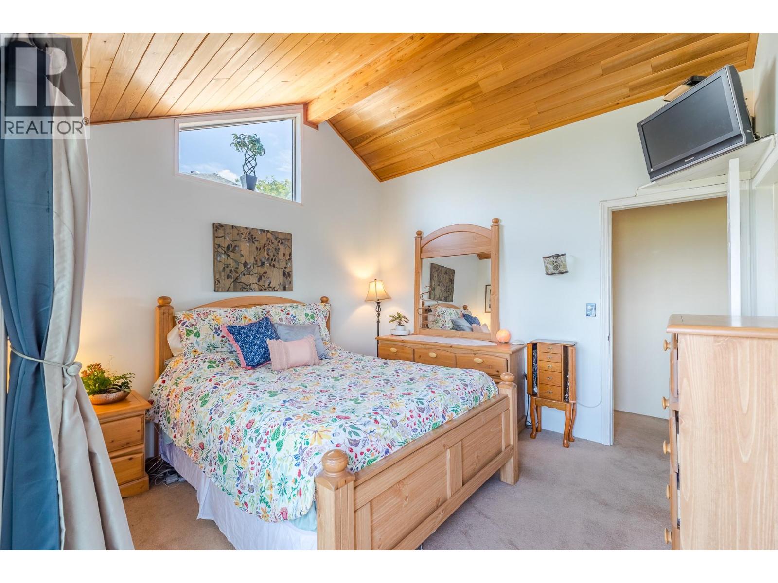 186 DEWDNEY Crescent, Penticton