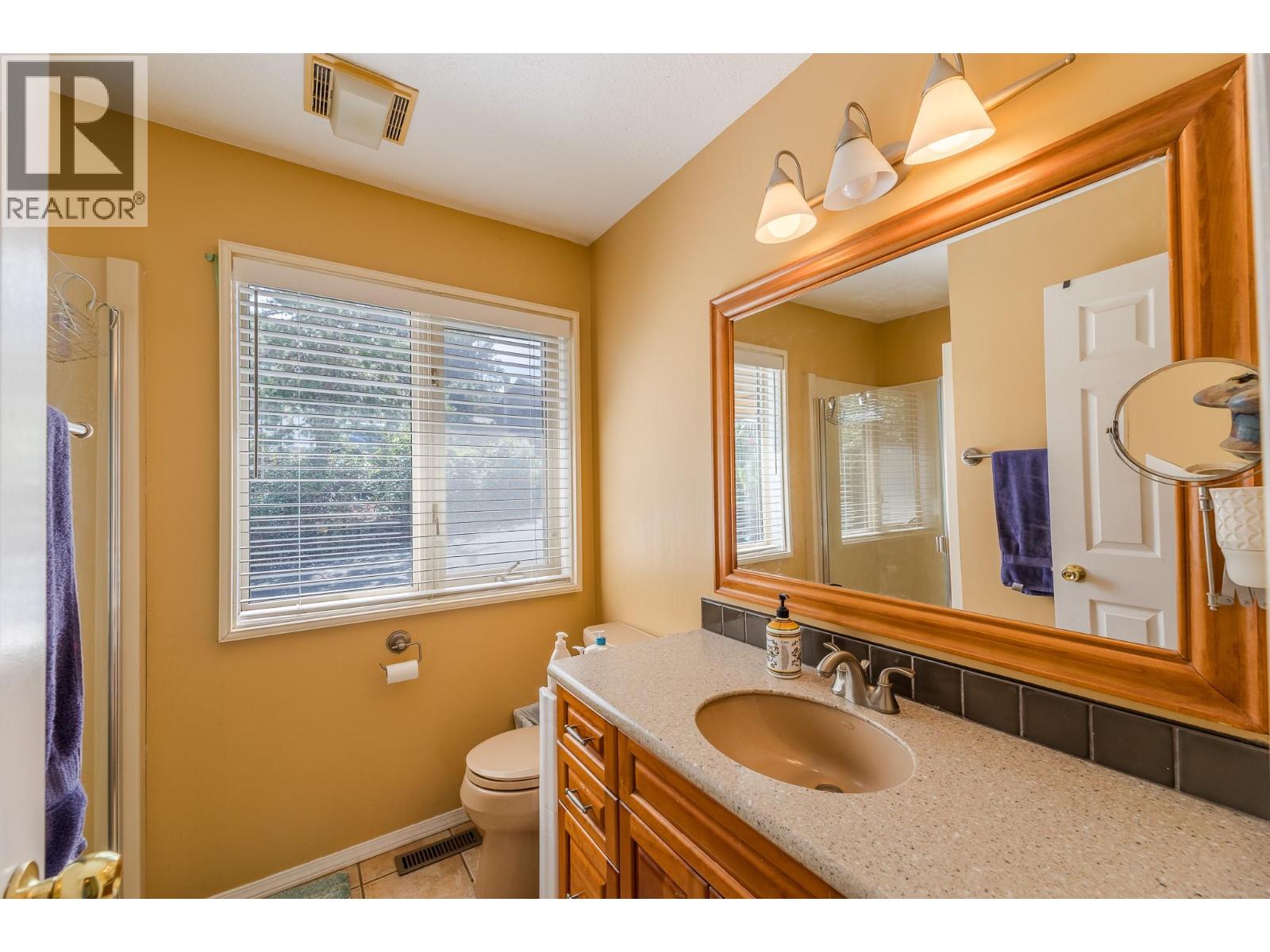 186 DEWDNEY Crescent, Penticton