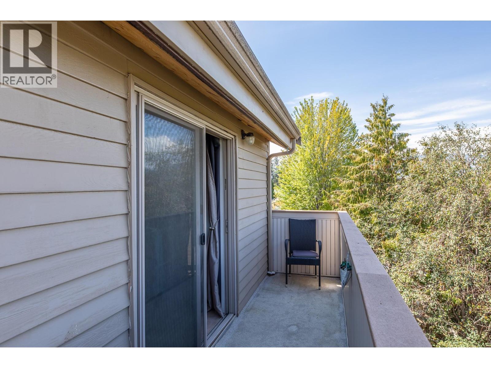 186 DEWDNEY Crescent - 36