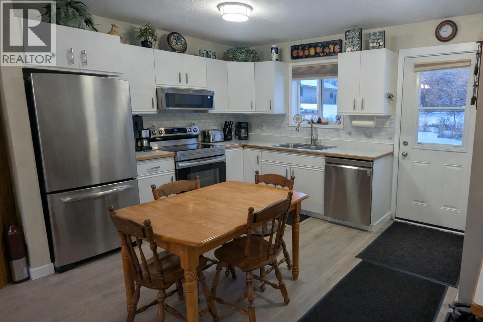 1668 TOWER STREET, Telkwa