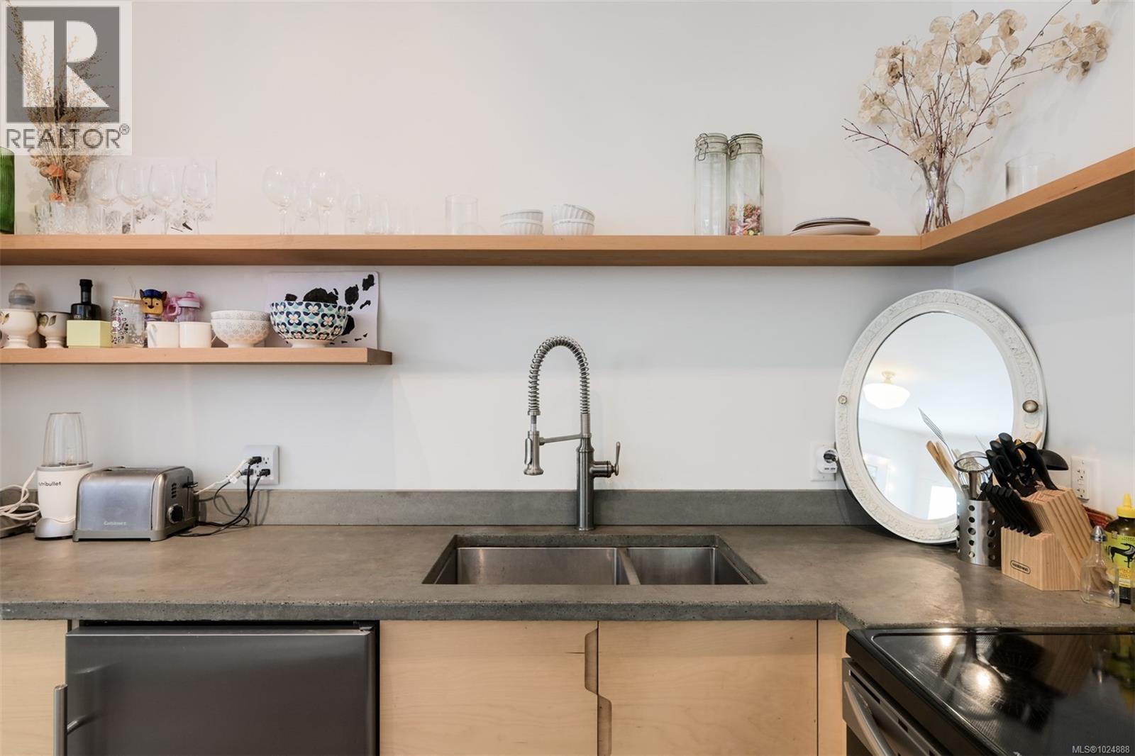  737 Vancouver Street, Victoria