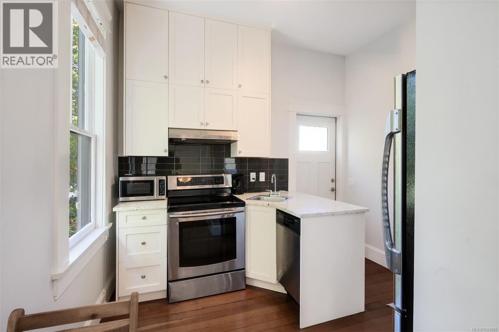  737 Vancouver Street, Victoria