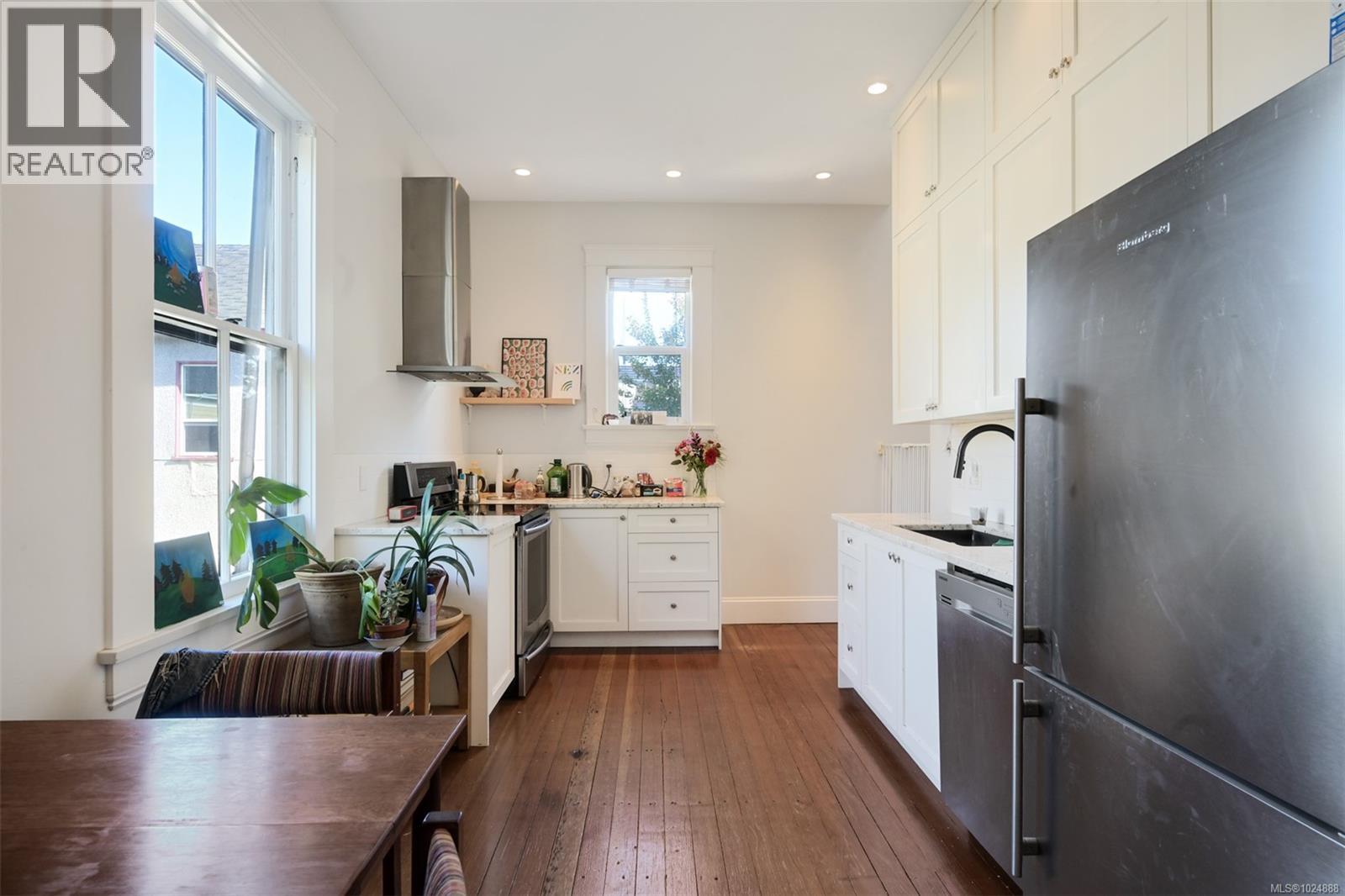  737 Vancouver Street, Victoria