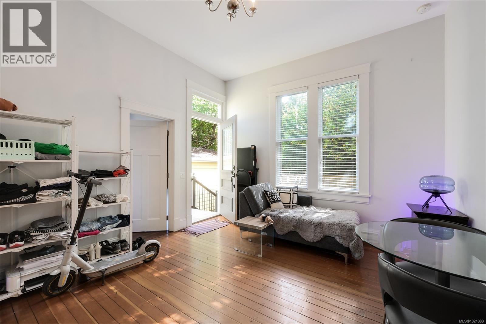  737 Vancouver Street, Victoria