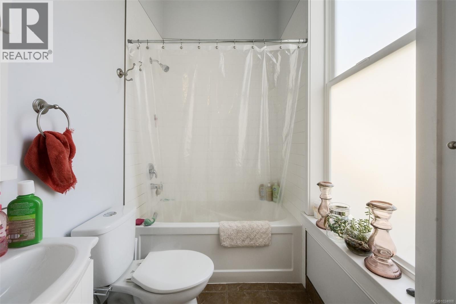  737 Vancouver Street, Victoria