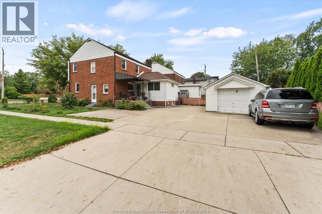 5188 WYANDOTTE - 33