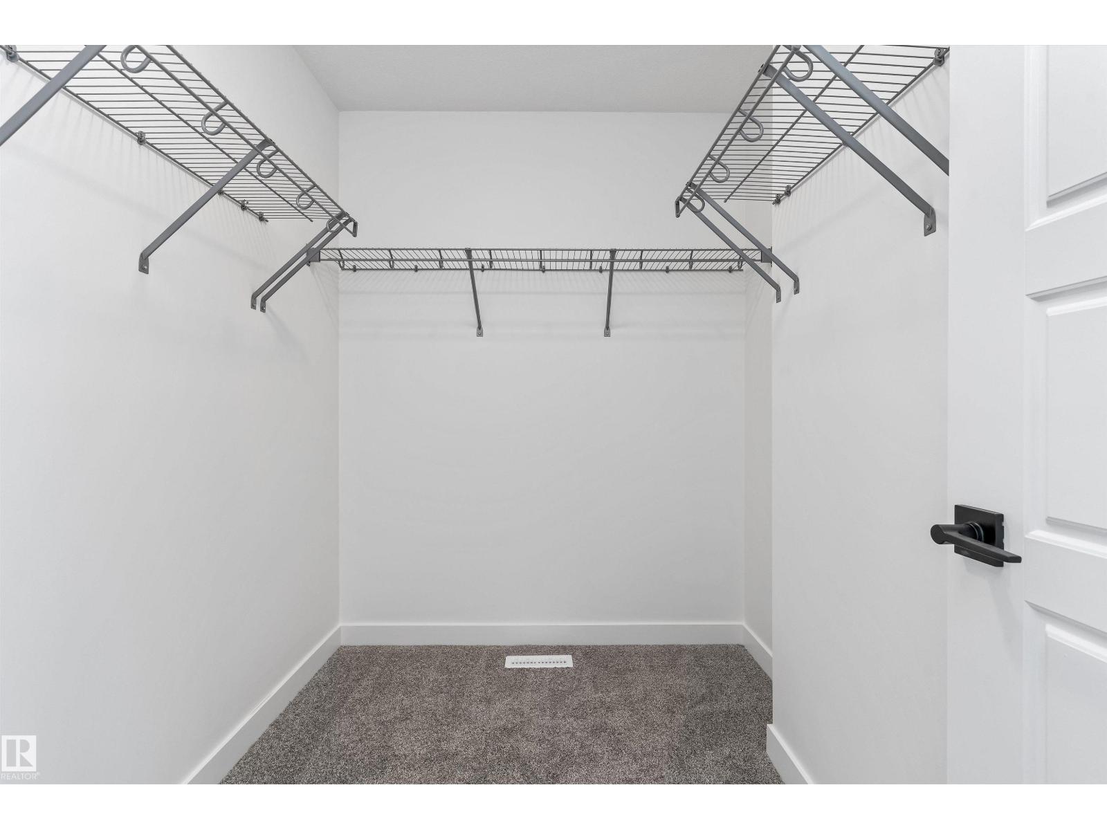1070 MCLEOD AV - 24