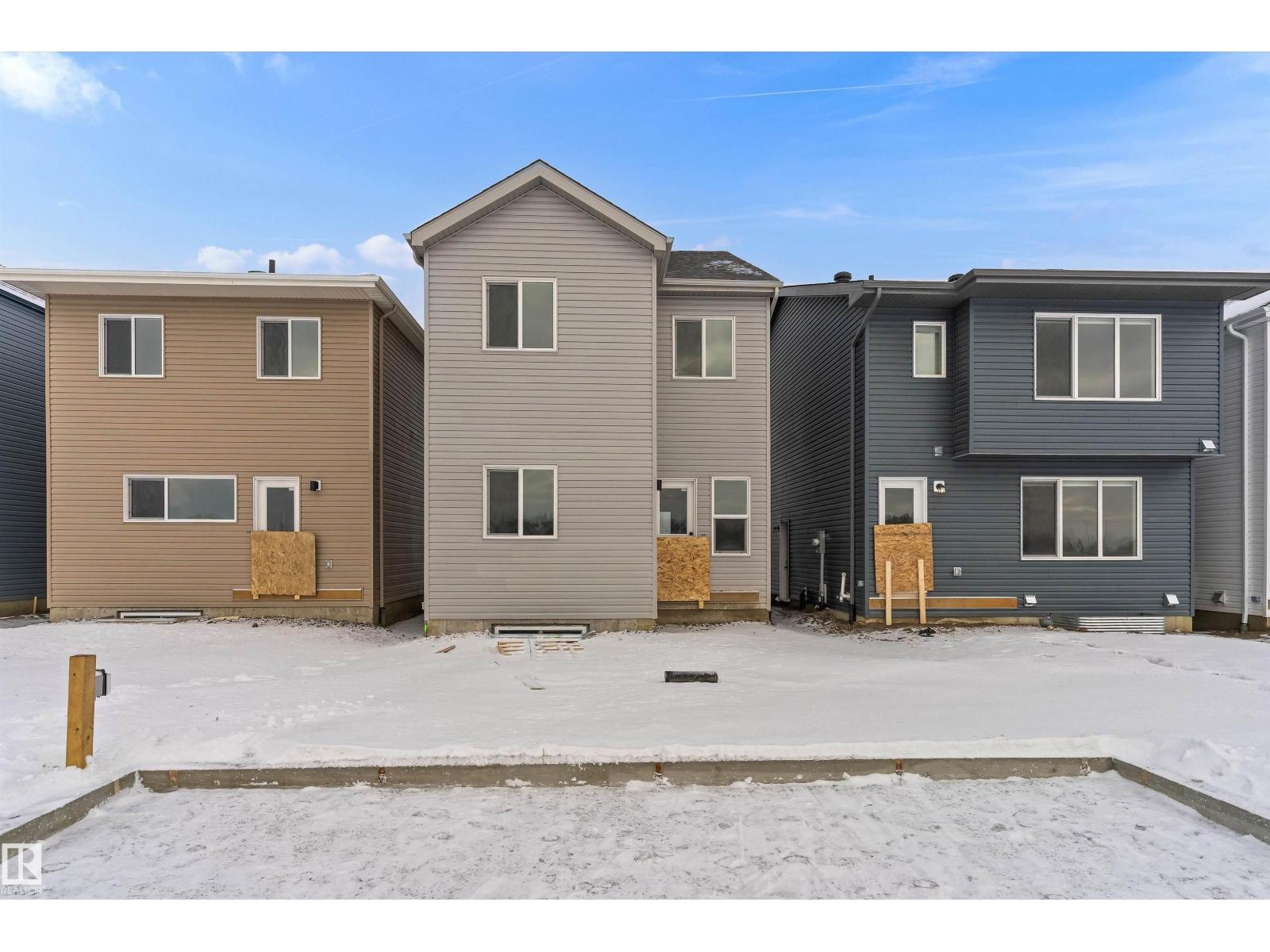 1070 MCLEOD AV - 39