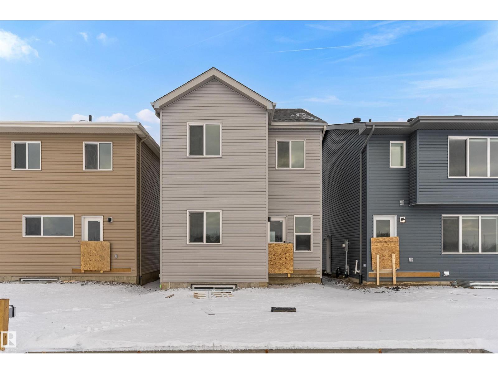 1070 MCLEOD AV - 40