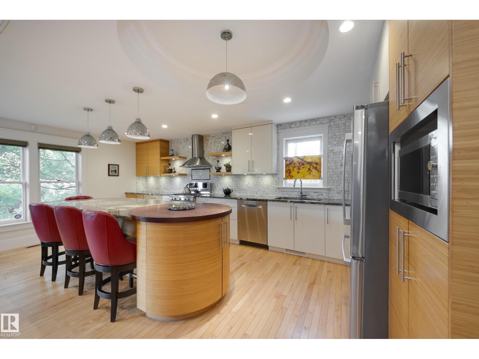 10828 125 ST NW, Edmonton