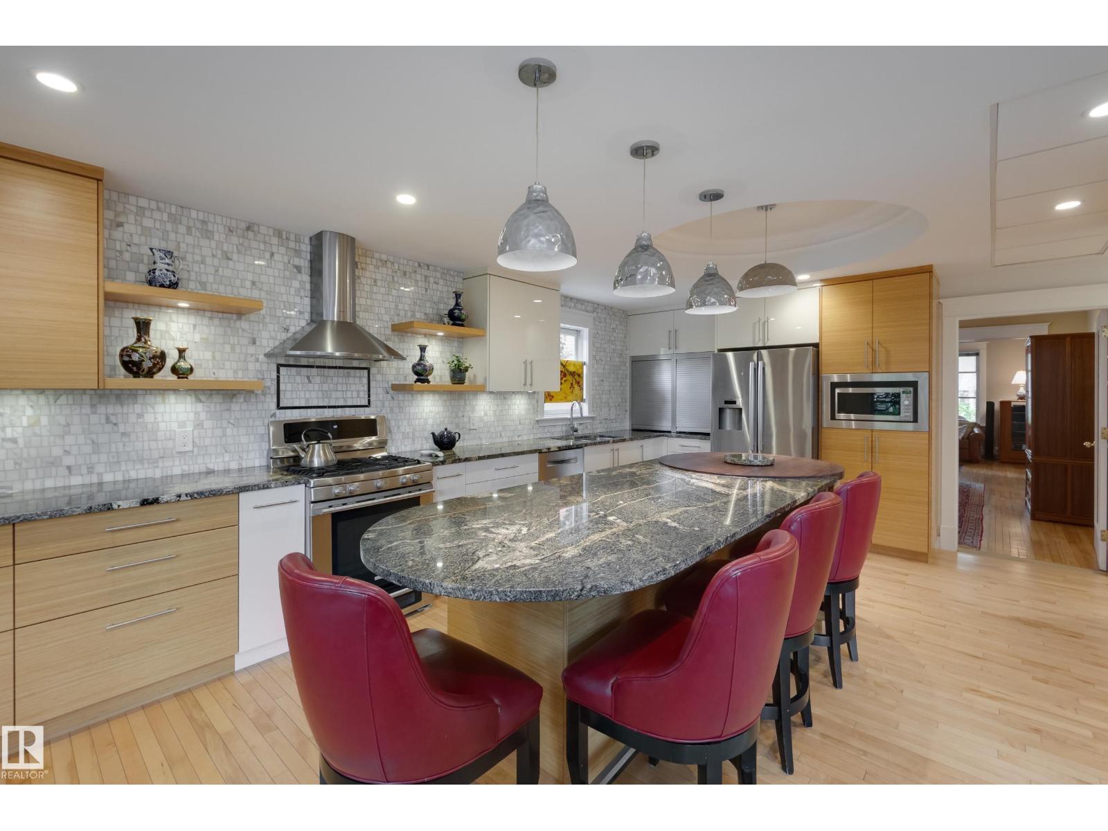 10828 125 ST NW, Edmonton