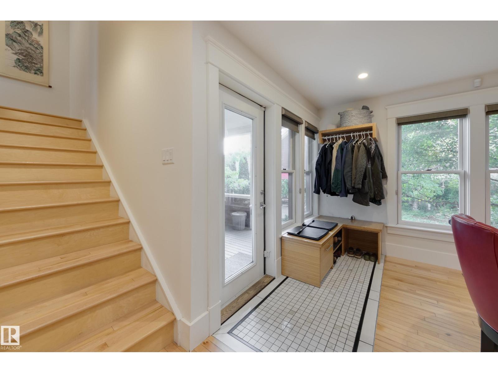 10828 125 ST NW, Edmonton