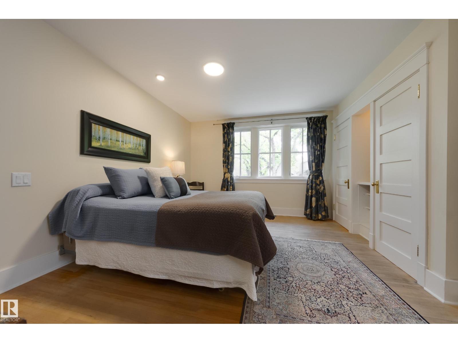 10828 125 ST NW, Edmonton